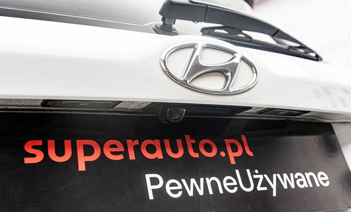 Hyundai i20 cena 53900 przebieg: 64187, rok produkcji 2019 z Staszów małe 277